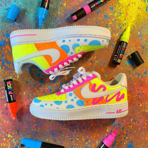 POSCA Paint Marker: PC-5M (1.8 - 2.5mm) POSCA Paint Marker: PC-5M (1.8 - 2.5mm)