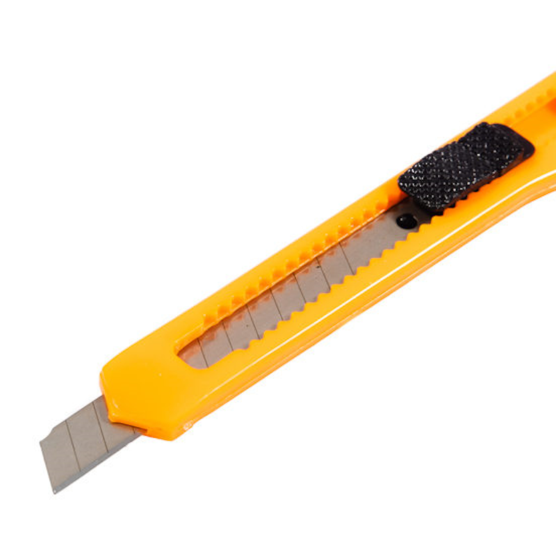 Small Retractable Cutting Knife 7331