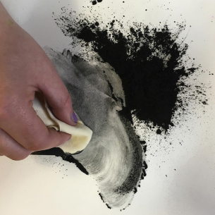 Artists' Willow Charcoal Powder (125ml) Artists' Willow Charcoal Powder (125ml)