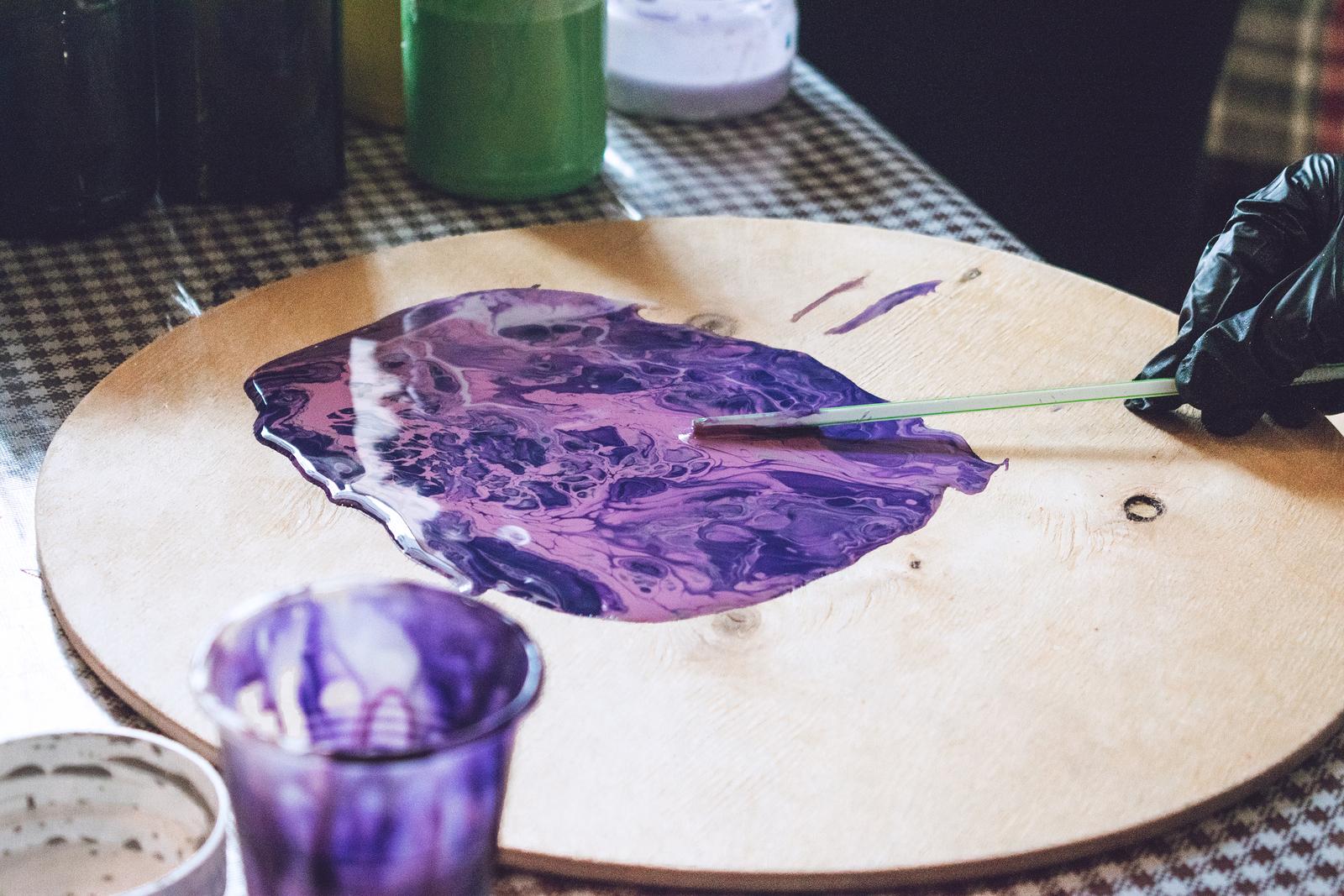 How to create a pour painting